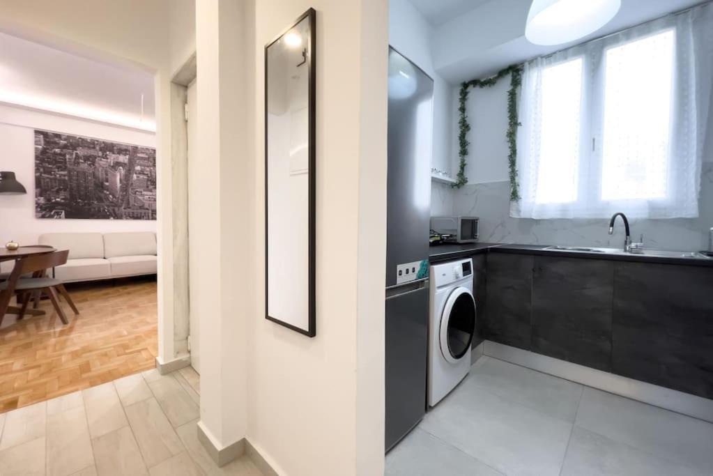 Spacious Penthouse Near Downtown Афіни Екстер'єр фото